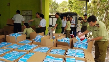 Phú Yên: Thu giữ gần 80.000 khẩu trang y tế chưa đủ điều kiện lưu hành