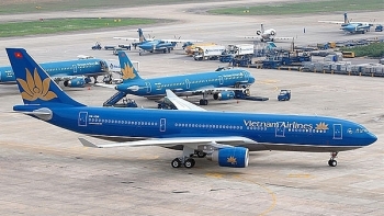 Vietnam Airlines tạm dừng các đường bay đến Pháp và Malaysia