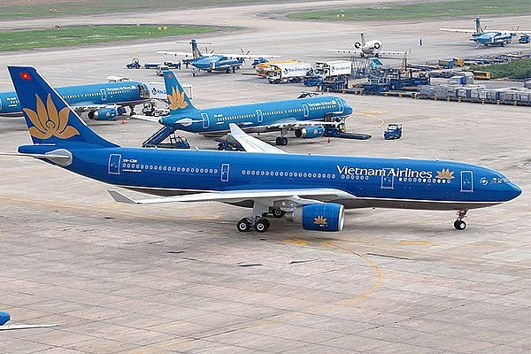 vietnam airlines tam dung cac duong bay den phap va malaysia