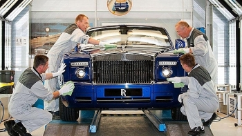 Hãng xe siêu sang Rolls-Royce tạm ngừng sản xuất trước ảnh hưởng của dịch Covid-19