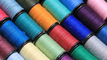 Bộ Công Thương điều tra chống bán phá giá sợi polyester nhập khẩu