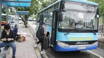 Hà Nội chính thức cho xe buýt, xe công nghệ hoạt động trở lại từ hôm nay
