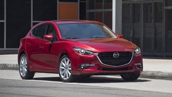 Triệu hồi hơn 12.300 chiếc Mazda3 do dính lỗi tựa đầu giảm chấn
