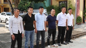 Hưng Yên: Khởi tố 7 đối tượng vào nhà máy cưỡng đoạt 8 xe ô tô