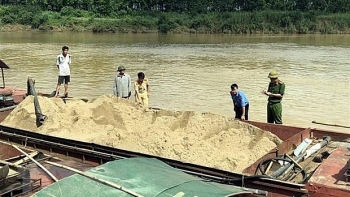 Hưng Yên: Xử phạt gần 700 triệu đồng với 6 trường hợp khai thác cát không giấy phép