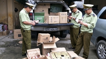 Lạng Sơn: Thu giữ trên 2.100 sản phẩm mỹ phẩm nhập lậu
