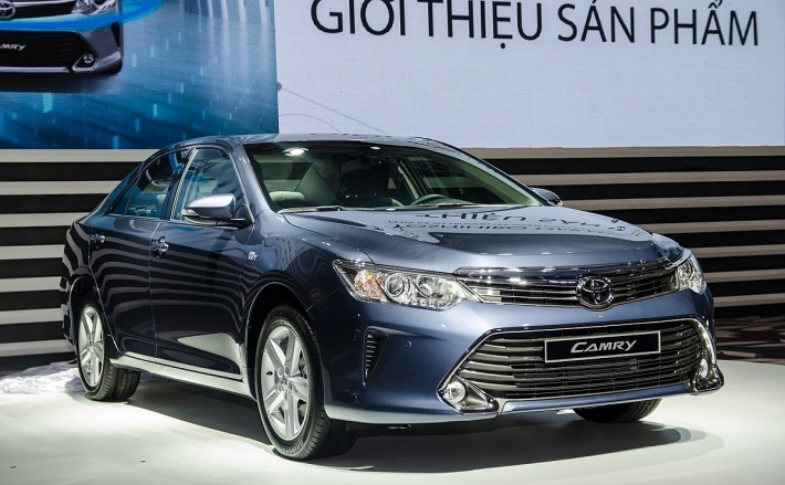 toyota camry 2018 dep ngo ngang sap ra mat