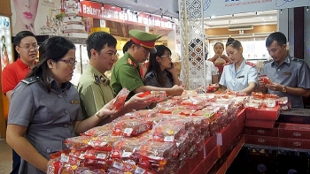 Hà Nội: Xử phạt hơn 1,3 tỷ đồng vi phạm an toàn vệ sinh thực phẩm