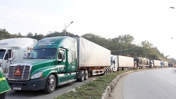Xe nông sản Việt bị ùn ứ ở cửa khẩu Tân Thanh