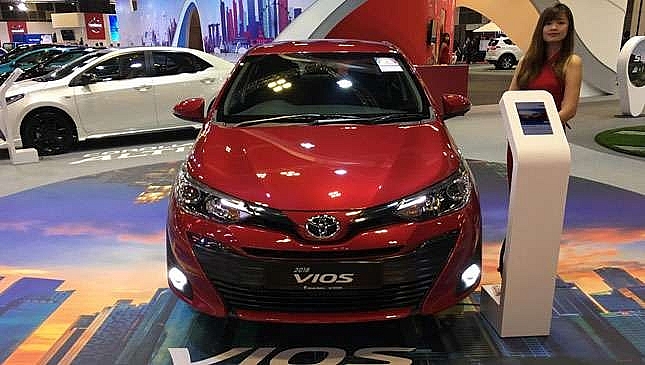 bang gia xe toyota cap nhat thang 12 innova tang tu 20 30 trieu dong