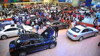 Thị trường ô tô đạt doanh số kỷ lục trong tháng 11