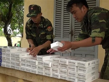 Bắt giữ vụ vận chuyển hơn 41.000 gói thuốc lá nhập lậu