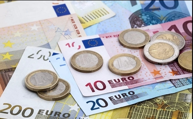 Tỷ giá Euro hôm nay 10/2/2022: Đa số ngân hàng quay đầu giảm giá