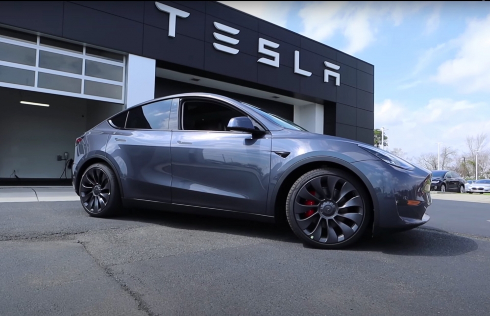Lộ diện thiết kế mẫu Tesla Model 3 bản nâng cấp