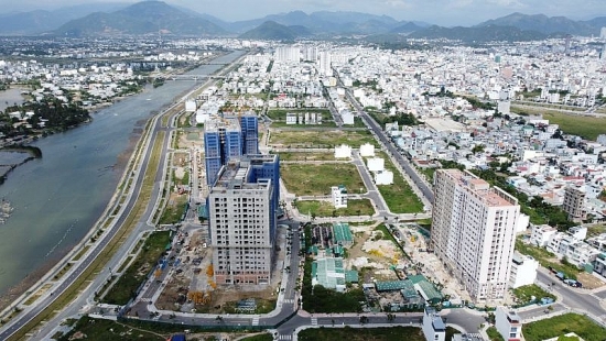 Khánh Hòa sẽ phải 'làm mới' lại giá đất với hàng trăm dự án