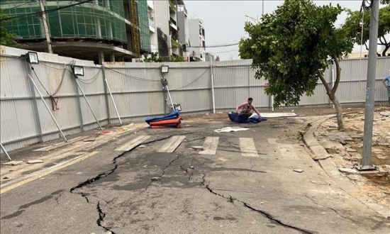 Đà Nẵng: Thi công tòa nhà cao tầng làm sụt lún mặt đường