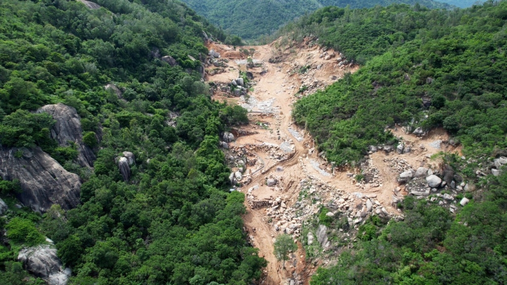 Bà Rịa - Vũng Tàu: Chỉ đạo xử lý vụ xây dựng trái phép trên núi Thị Vải