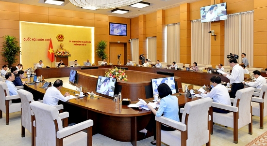 Công bố các Nghị quyết của Ủy ban Thường vụ Quốc hội về công tác cán bộ