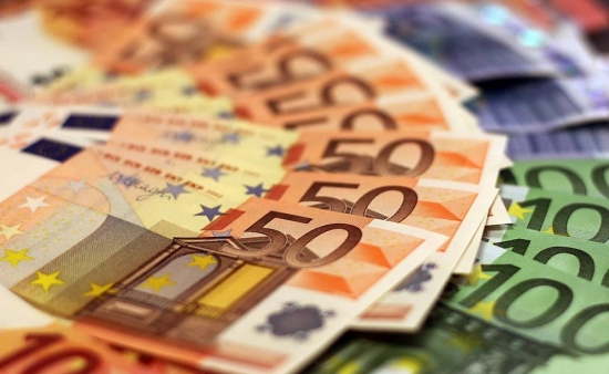 Tỷ giá Euro hôm nay 12/11/2021: Ngân hàng vẫn giảm giá