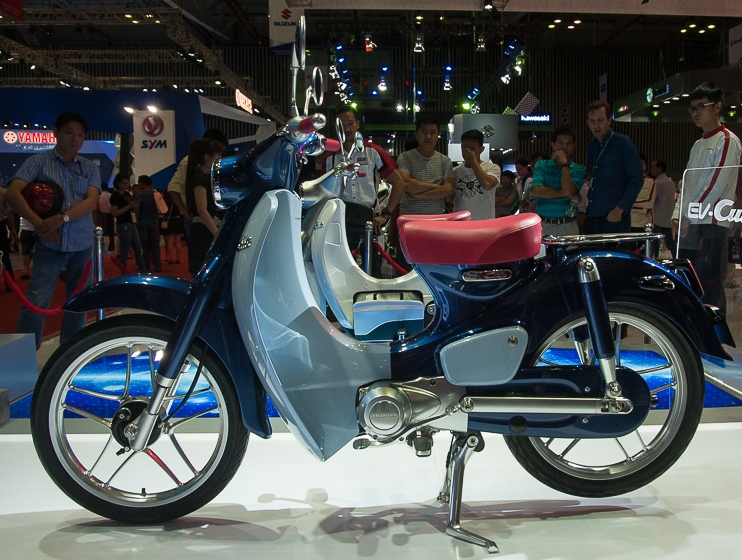 Chi tiết concept Honda EVCub chạy điện vừa về Việt Nam  Xe máy