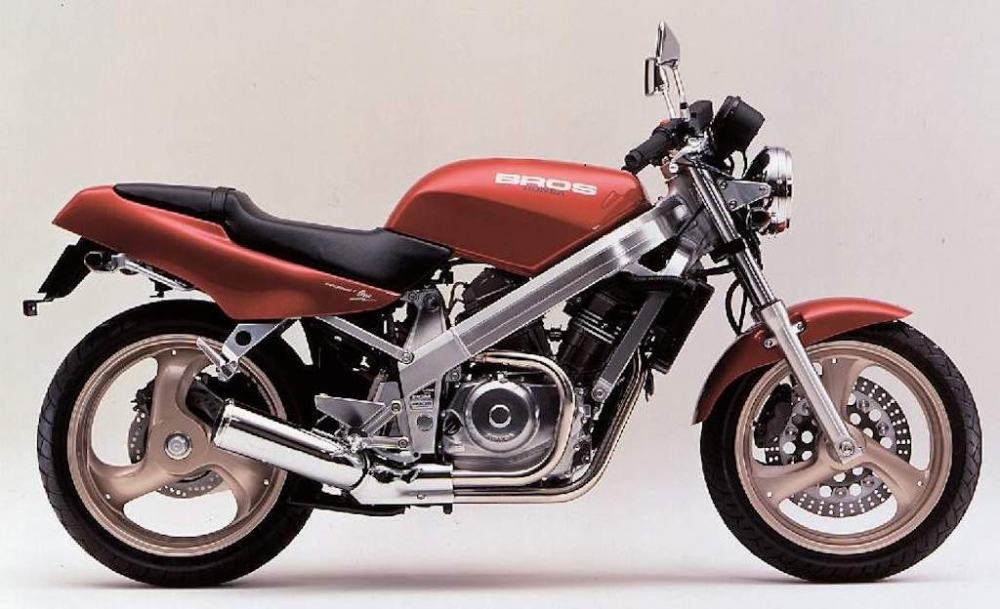 Siêu xe môtô Honda 32 năm tuổi bán đấu giá hơn 18 tỷ đồng