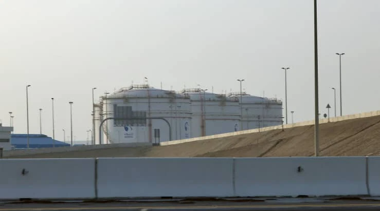 Giá dầu thô leo đỉnh 7 năm sau khi UAE bị phiến quân Houthi tấn công