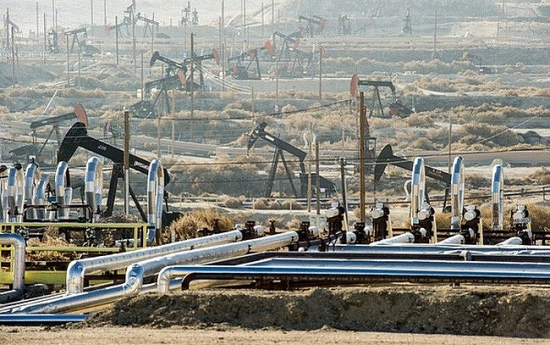 Số lượng giàn khoan dầu khí của Mỹ đạt đỉnh 8 năm nhờ giá dầu thô tăng phi mã