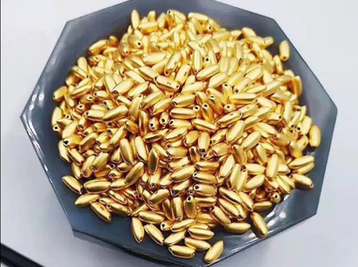 Doanh nghiệp vàng tung ra hàng triệu sản phẩm 'độc – lạ' trước ngày vía Thần Tài, gạo vàng chỉ 1 triệu đồng/hạt