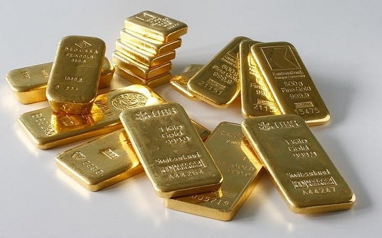 So sánh giá vàng hôm nay 18/2: Vàng trong nước tăng thêm 50.000 - 350.000 đồng/lượng