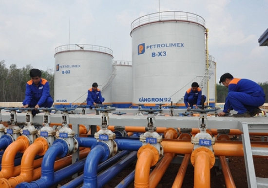 Việt Nam chi hơn 1 tỷ USD nhập khẩu xăng dầu trong 2 tháng đầu năm