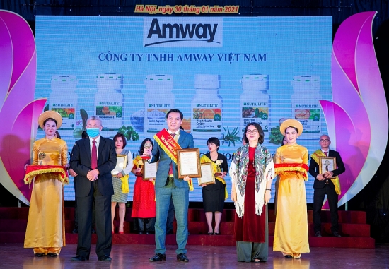 Amway Việt Nam nhận giải thưởng “Sản phẩm vàng vì sức khoẻ cộng đồng”