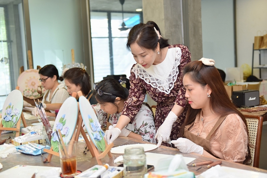 Nghệ sĩ Giáp Vân Khanh mong muốn lan toả môn nghệ thuật điêu khắc