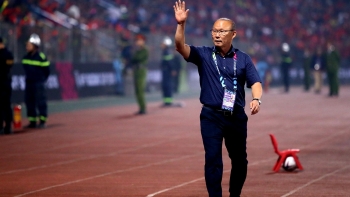 Hành trình từ “ngài ngủ gật” đến người “truyền lửa” cho bóng đá Việt Nam