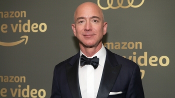 Ông chủ Amazon là tỷ phú “cho đi” nhiều nhất năm 2018