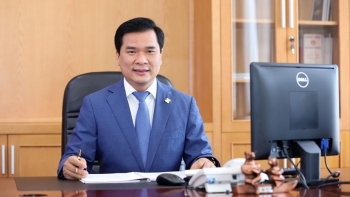 Chân dung Phó Tổng phụ trách ban điều hành sở Giao dịch chứng khoán Hà Nội