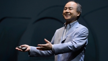 CEO SoftBank đầu tư hụt vào Amazon, lỡ mất 260 tỉ USD