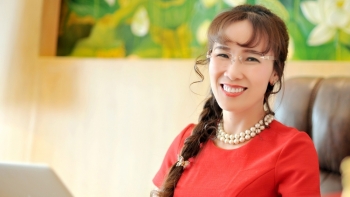 Bà Nguyễn Thị Phương Thảo là người được trả lương cao nhất trong những tỉ phú USD Việt