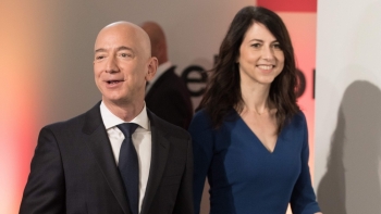 Tài sản của vợ cũ tỷ phú Jeff Bezos tăng thêm 1 tỉ USD sau 2 tuần ly hôn