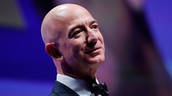 Hai phẩm chất từ nhỏ giúp Jeff Bezos thành công