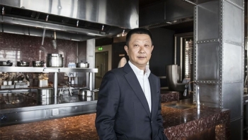 Hành trình từ thiếu niên bỏ học thành tỷ phú nhà hàng giàu nhất Trung Quốc