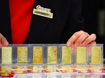 Bảng giá vàng hôm nay 3/1: Tăng “dựng đứng”, tiến sát mốc 43 triệu đồng/lượng