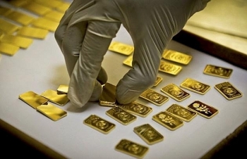 Cập nhật giá vàng cuối ngày 9/1: Tiếp đà “rơi tự do”, vàng đang đe dọa mốc 43 triệu đồng/lượng