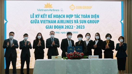 Vietnam Airlines và Sun Group mở rộng hợp tác chiến lược giai đoạn 2022-2023