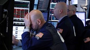 Chứng khoán Mỹ ngày 18/3: Đảo chiều “giảm sốc”, Dow Jones thủng mốc 20.000 điểm
