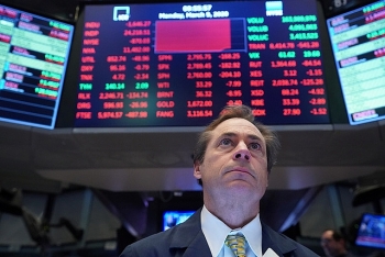 Chứng khoán Mỹ ngày 20/3: Quay đầu “giảm sốc”, Dow Jones lại mất hơn 910 điểm