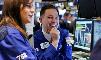 Chứng khoán Mỹ ngày 20/5: Liên tục trồi sụt, Dow Jones lại vọt tăng gần 370 điểm