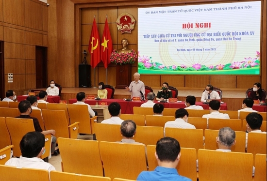 Tổng Bí thư Nguyễn Phú Trọng và các ứng cử viên đại biểu Quốc hội khóa XV vận động bầu cử tại Đơn vị bầu cử số 1 TP Hà Nội
