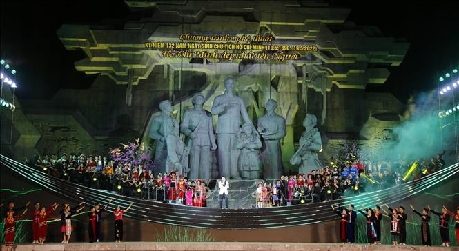 Tuyên Quang kỷ niệm 132 năm Ngày sinh Chủ tịch Hồ Chí Minh