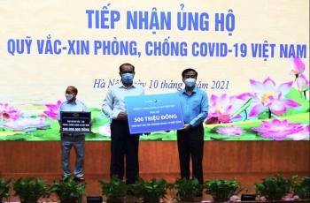 Baoviet Fund ủng hộ 500 triệu đồng Quỹ vắc-xin phòng, chống Covid-19