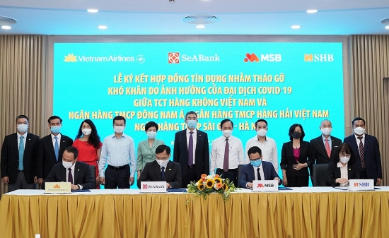 Vietnam Airlines ký kết hợp đồng tín dụng với 3 ngân hàng thương mại nhằm tháo gỡ khó khăn do dịch Covid-19